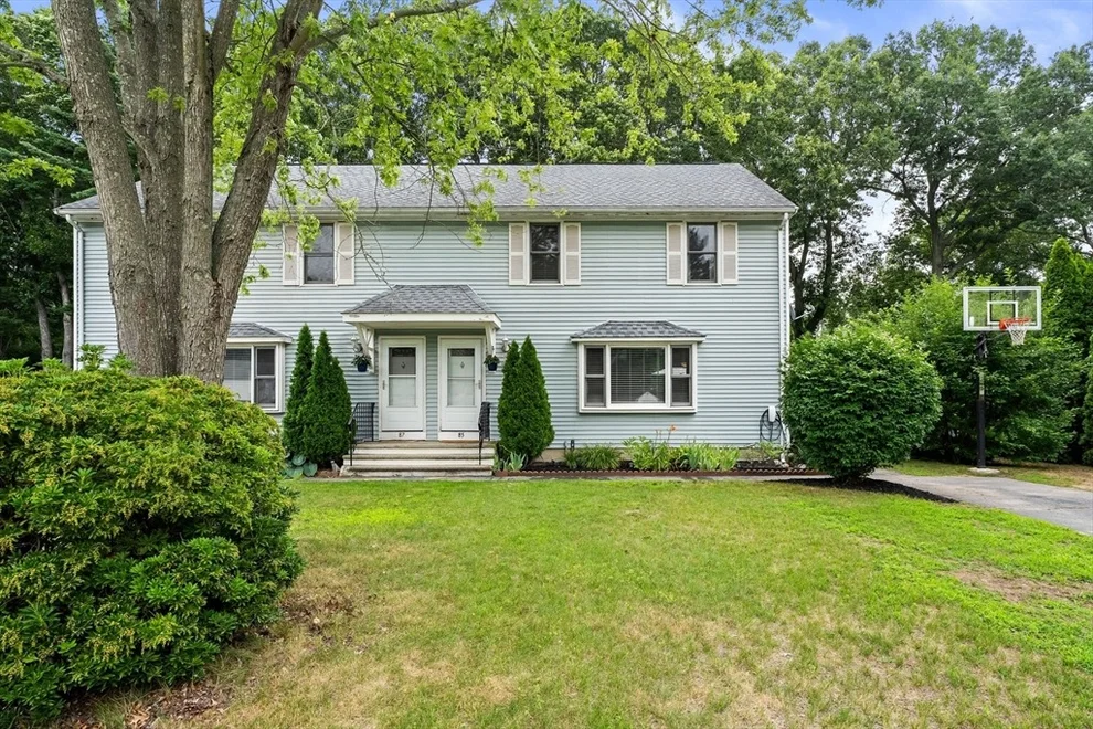 Unit for sale at 85 Baylies Rd, Taunton, MA 02780