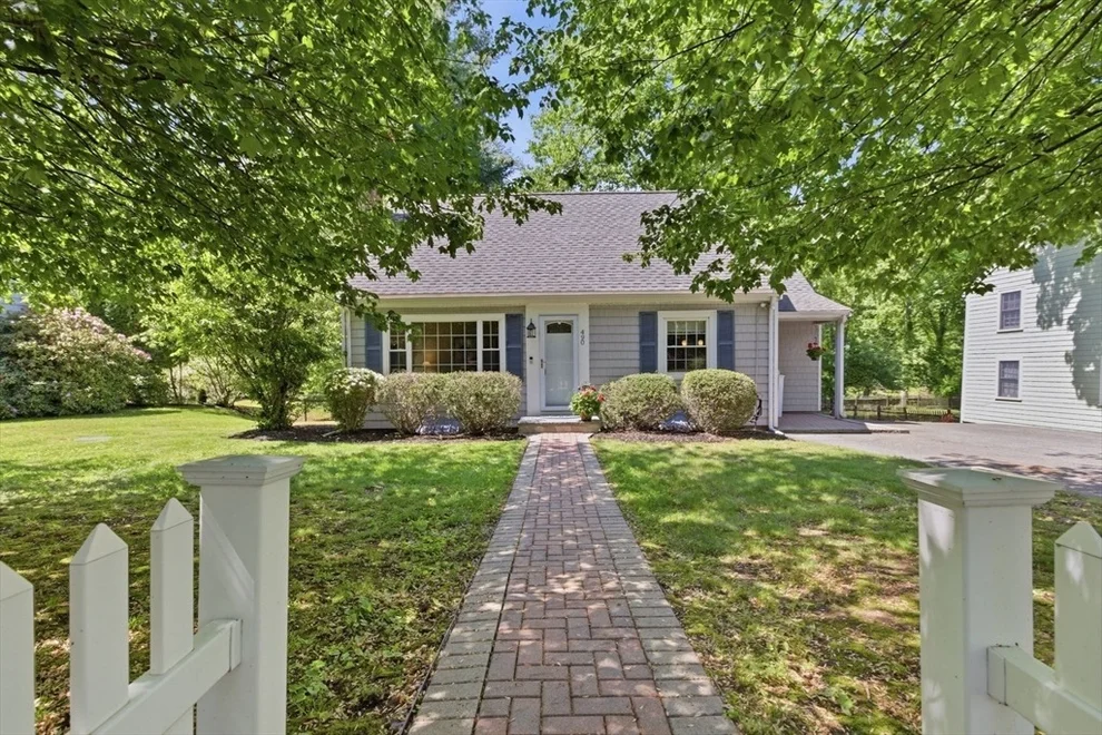 Unit for sale at 490 Main Street, Lynnfield, MA 01940