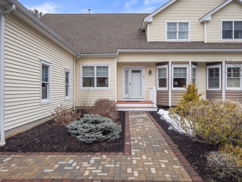 Unit for sale at 29 Summerland Way, Worcester, MA 01609
