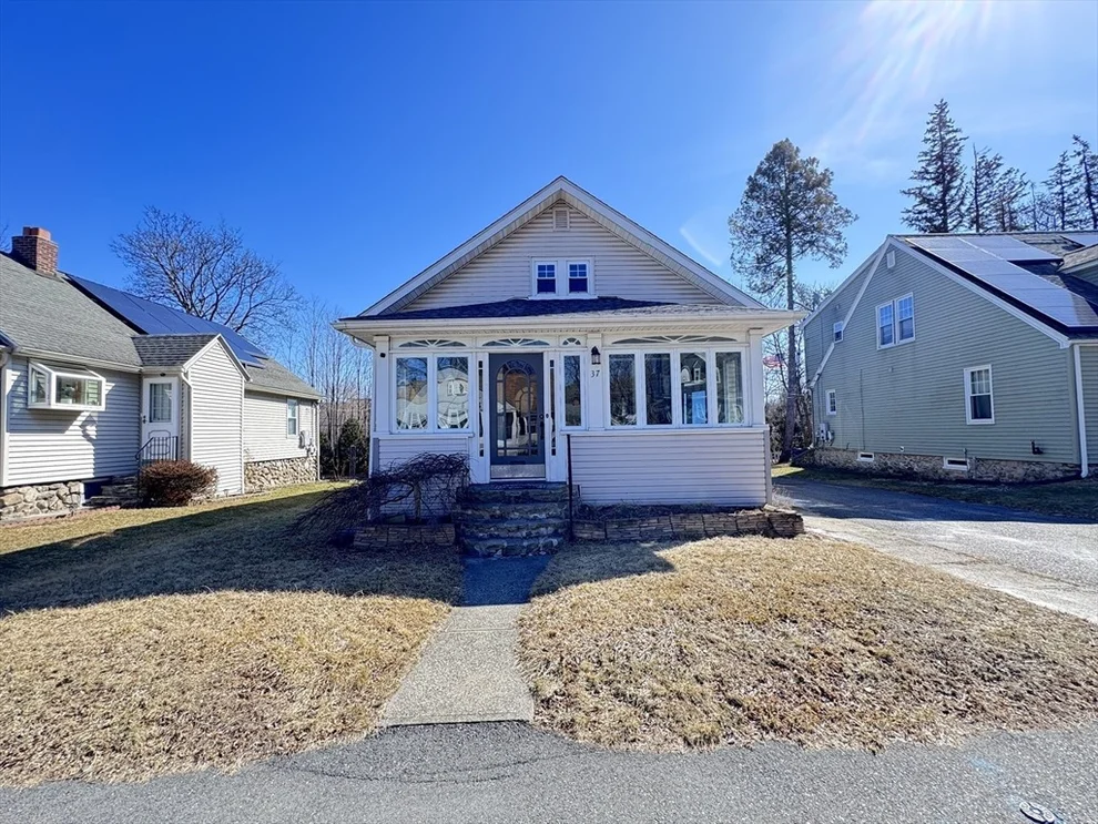 Unit for sale at 37 Mann St, Worcester, MA 01602