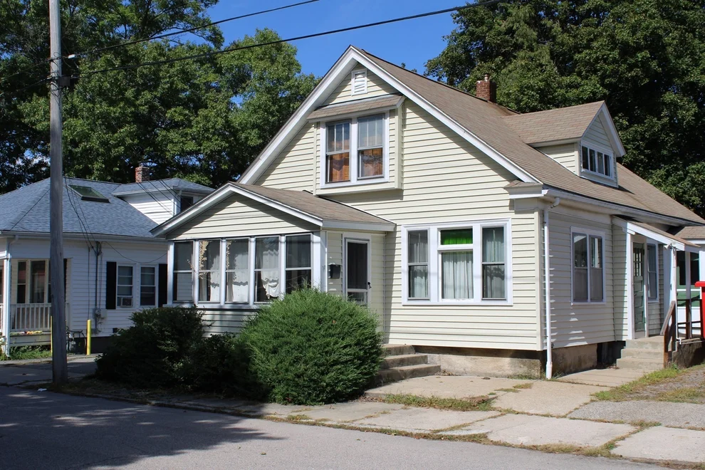 Unit for sale at 17 Clarence St, Attleboro, MA 02703