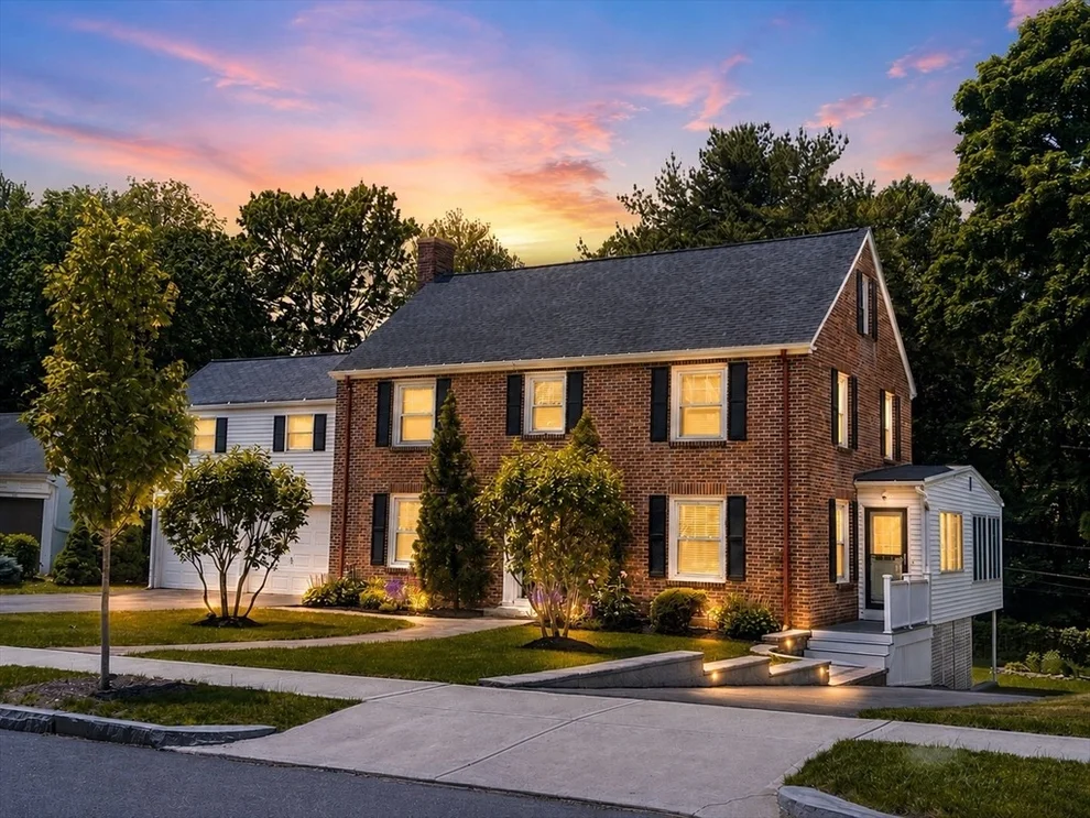 Unit for sale at 119 Newton Ave N, Worcester, MA 01609