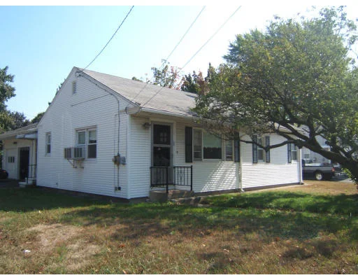 Unit for sale at 562 Stevens St, Lowell, MA 01851