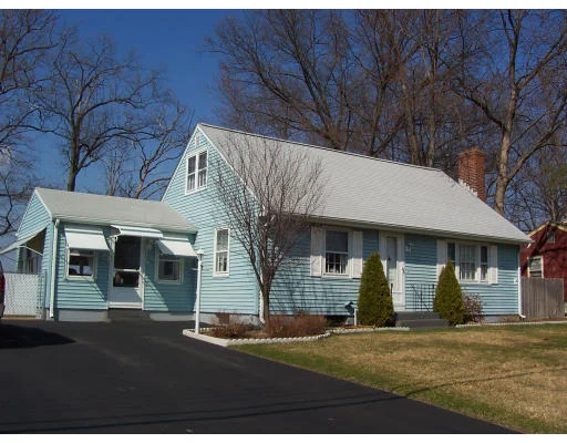 Unit for sale at 103 Moss Rd, Springfield, MA 01119