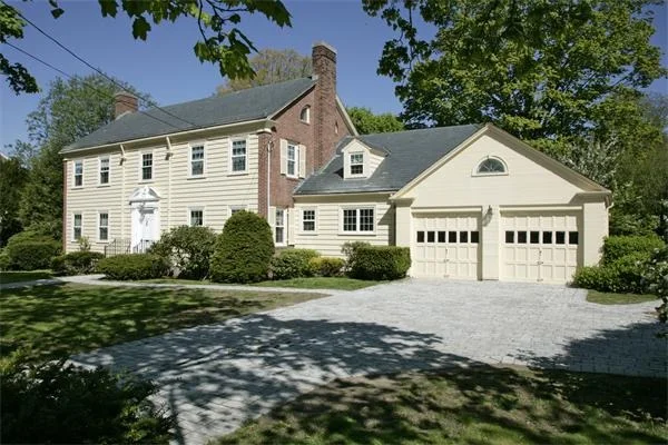 Unit for sale at 236 Mendon St, Uxbridge, MA 01569