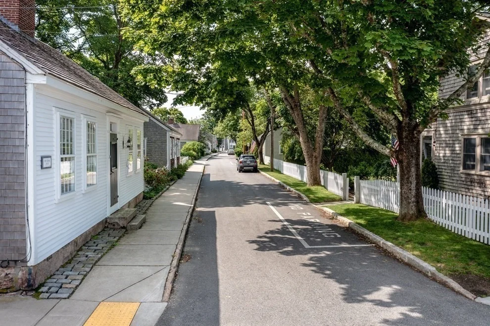 Unit for sale at 20 Cannon St, Mattapoisett, MA 02739