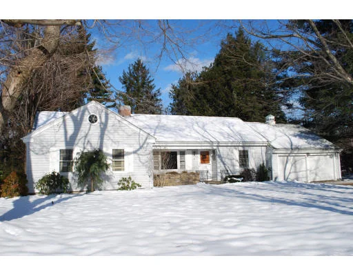 Unit for sale at 9 Brentwood Dr, Holden, MA 01520