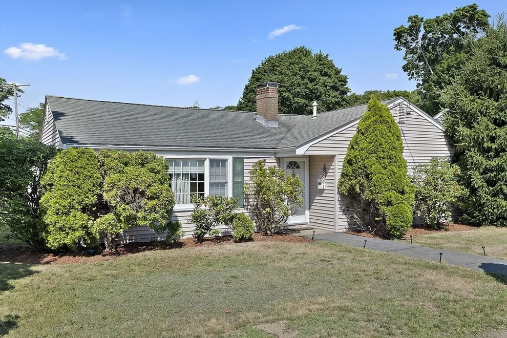 Unit for sale at 6 Bell Rd, Weymouth, MA 02188