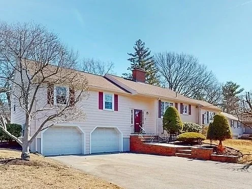 Unit for sale at 33 Gregory Rd, Wakefield, MA 01880