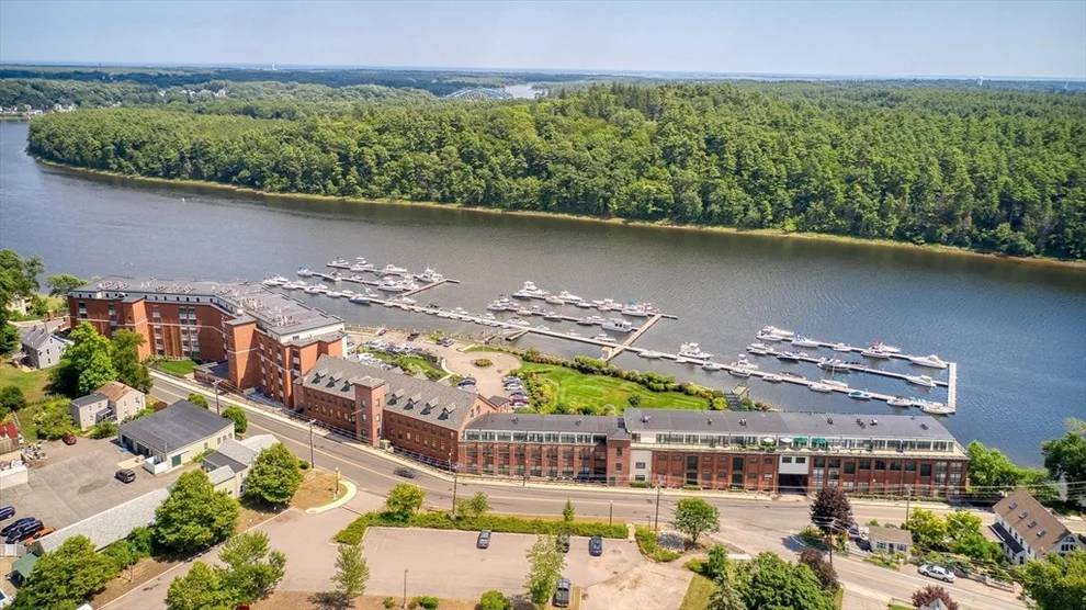 Unit for sale at 60 Merrimac St, Amesbury, MA 01913