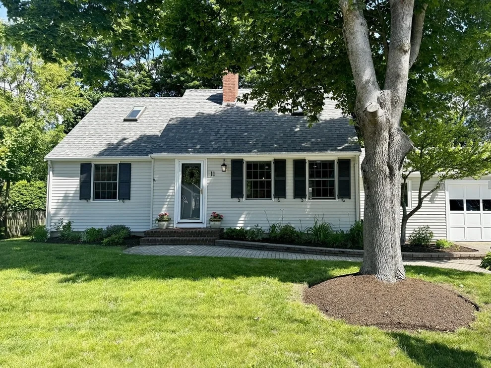 Unit for sale at 11 Bruce Ln, Wenham, MA 01984