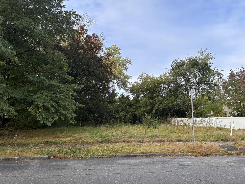 Unit for sale at 0 Buckingham Street, Springfield, MA 01101