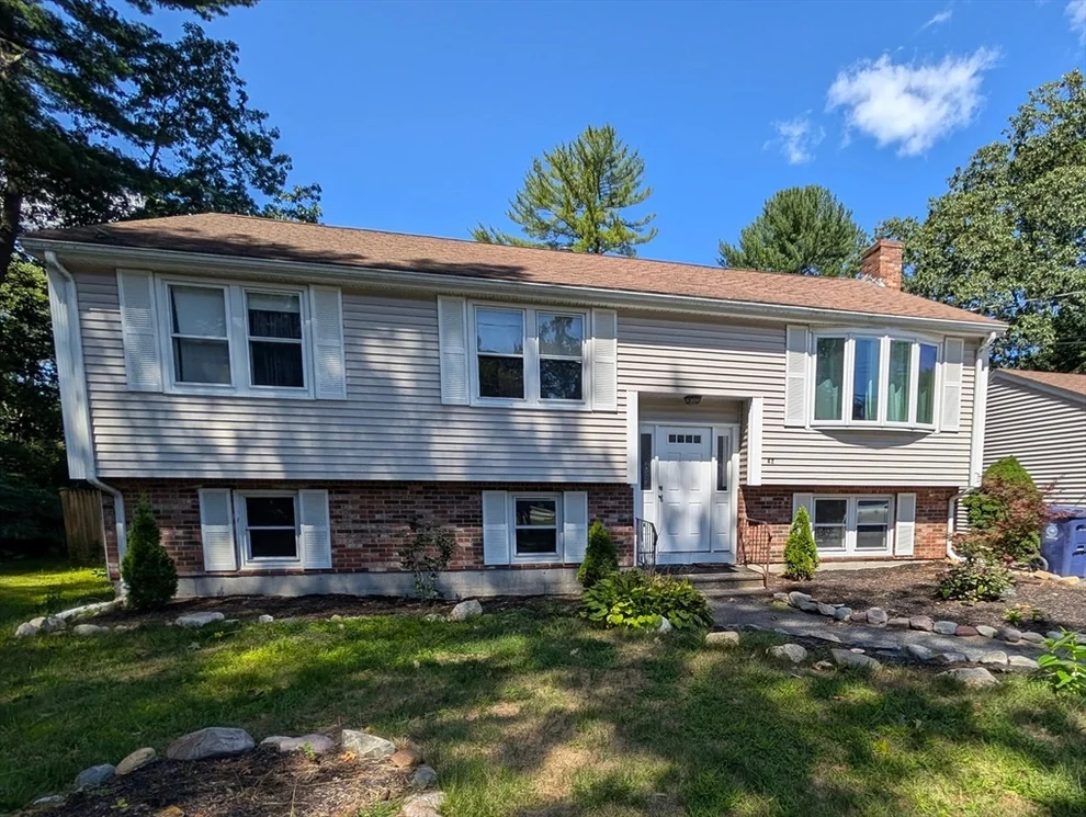 Unit for sale at 42 Fairmeadow Rd, Wilmington, MA 01887