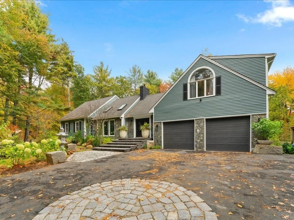 Unit for sale at 110 Dracut St, Methuen, MA 01844
