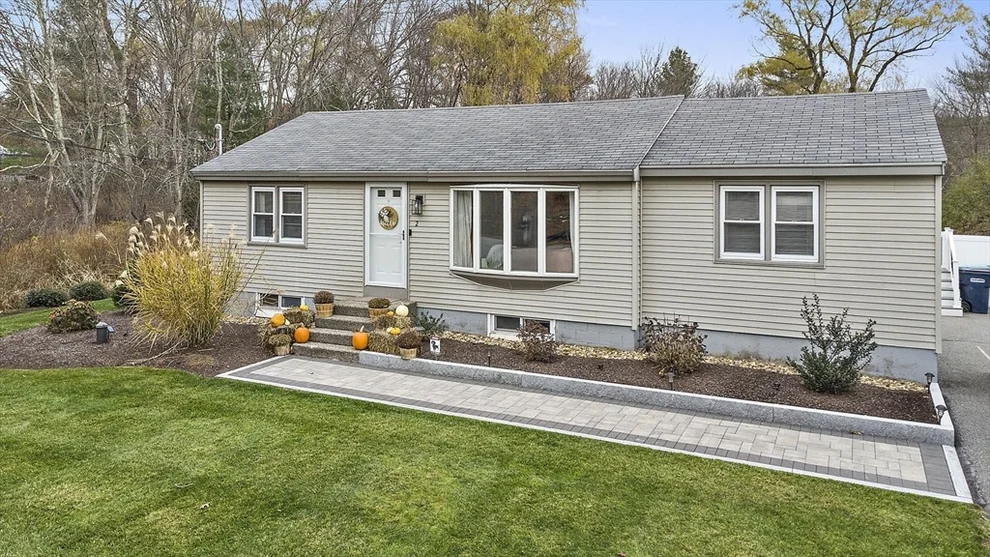 Unit for sale at 2 Iris Ave, Pelham, NH 03076