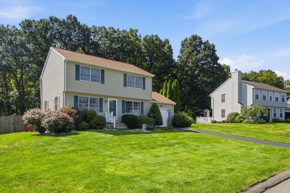 Unit for sale at 18 Scott Hollow Dr, Holyoke, MA 01040