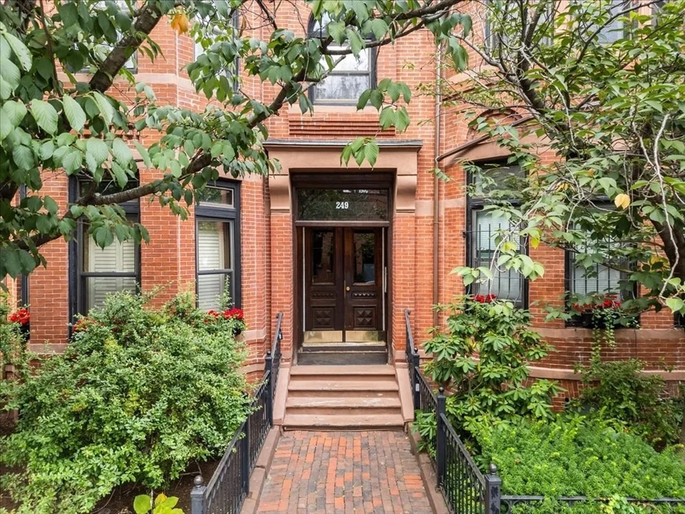 Unit for sale at 249 W. Newton St, Boston, MA 02116