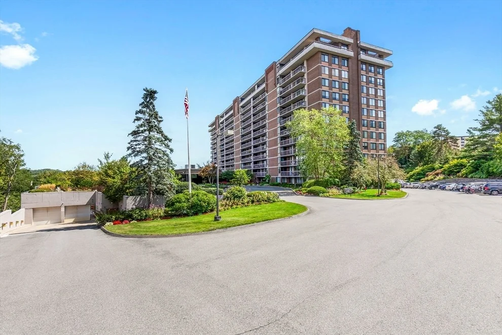 Unit for sale at 40 Village Rd, Middleton, MA 01949