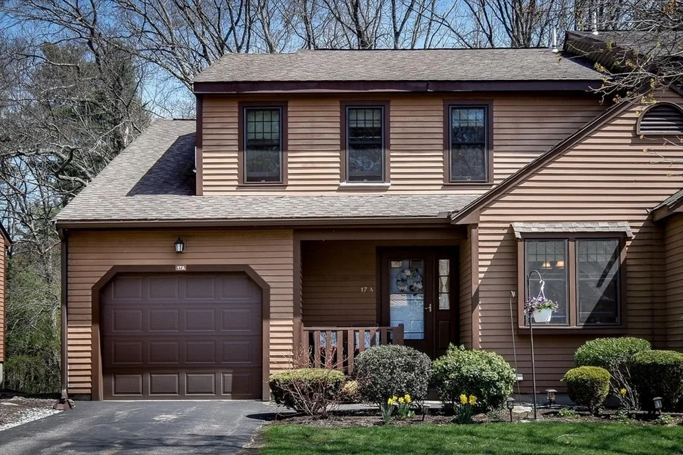 Unit for sale at 17 Hawthorne Village, Franklin, MA 02038