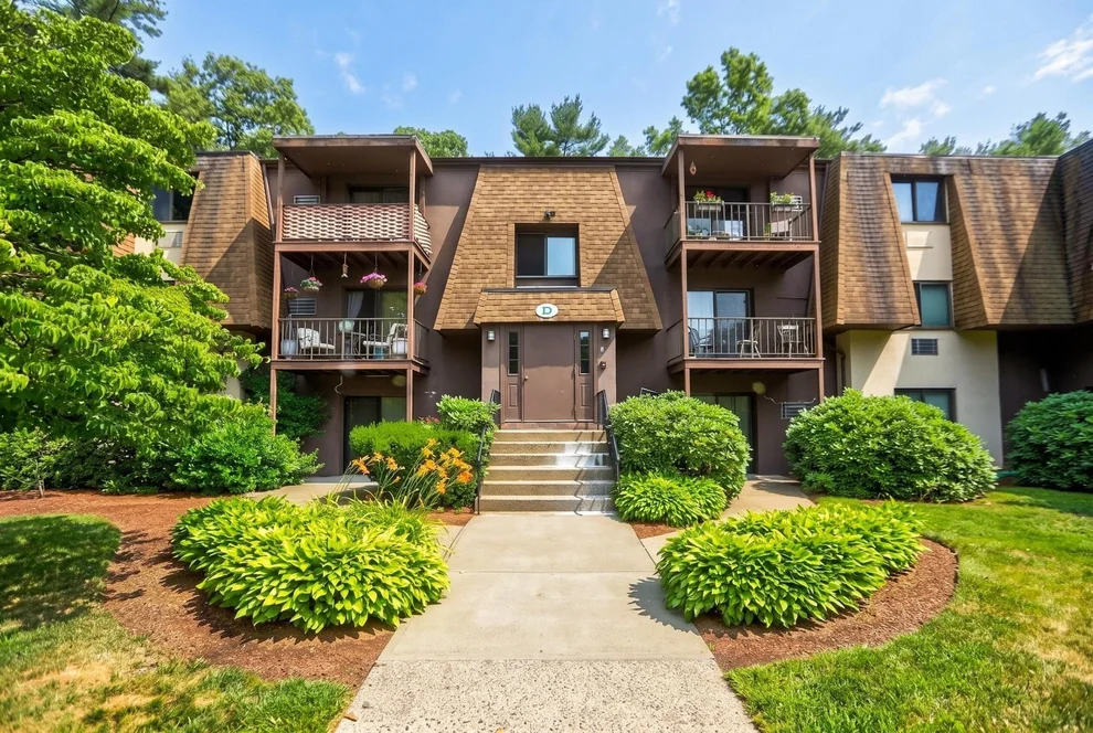 Unit for sale at 491 W Central St, Franklin, MA 02038
