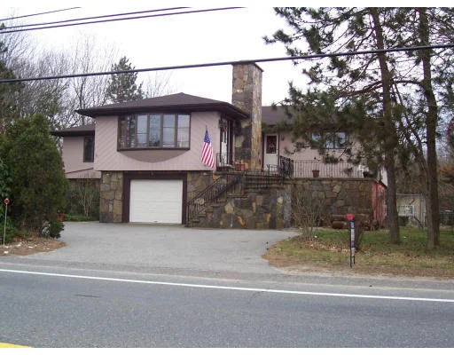 Unit for sale at 1418 Wilbur Ave, Swansea, MA 02777