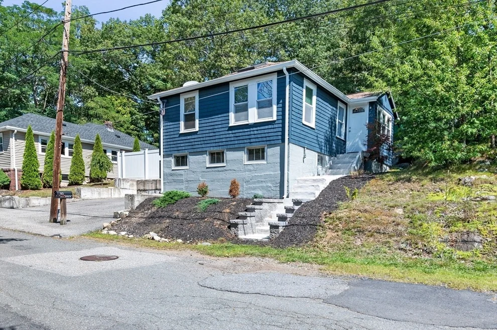 Unit for sale at 93 Sweetwater St, Saugus, MA 01906
