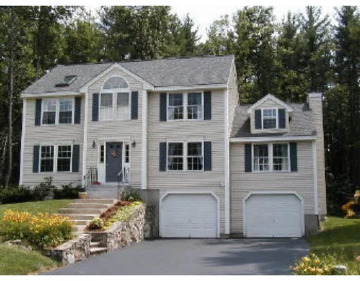 Unit for sale at 5 Aldrich Circle, Merrimack, NH 03054