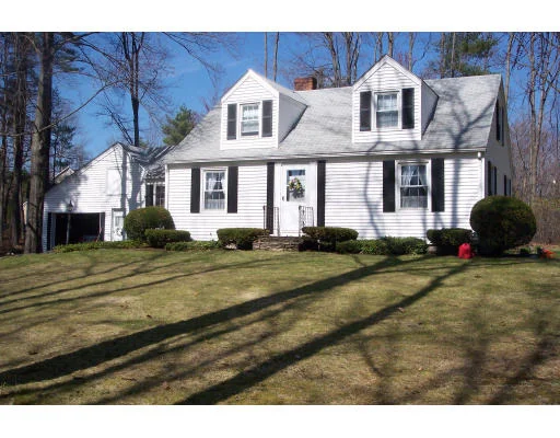 Unit for sale at 128 South Main Street, Templeton, MA 01438
