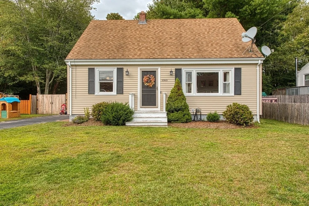 Unit for sale at 1063 Westgate St, New Bedford, MA 02745