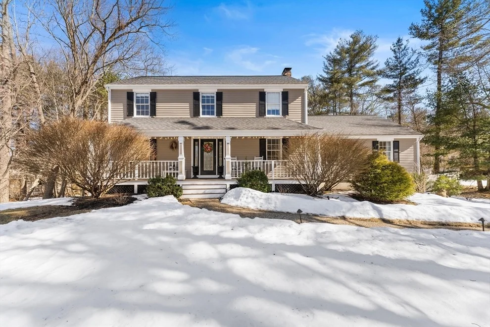 Unit for sale at 9 Parsonage Ln, North Reading, MA 01864