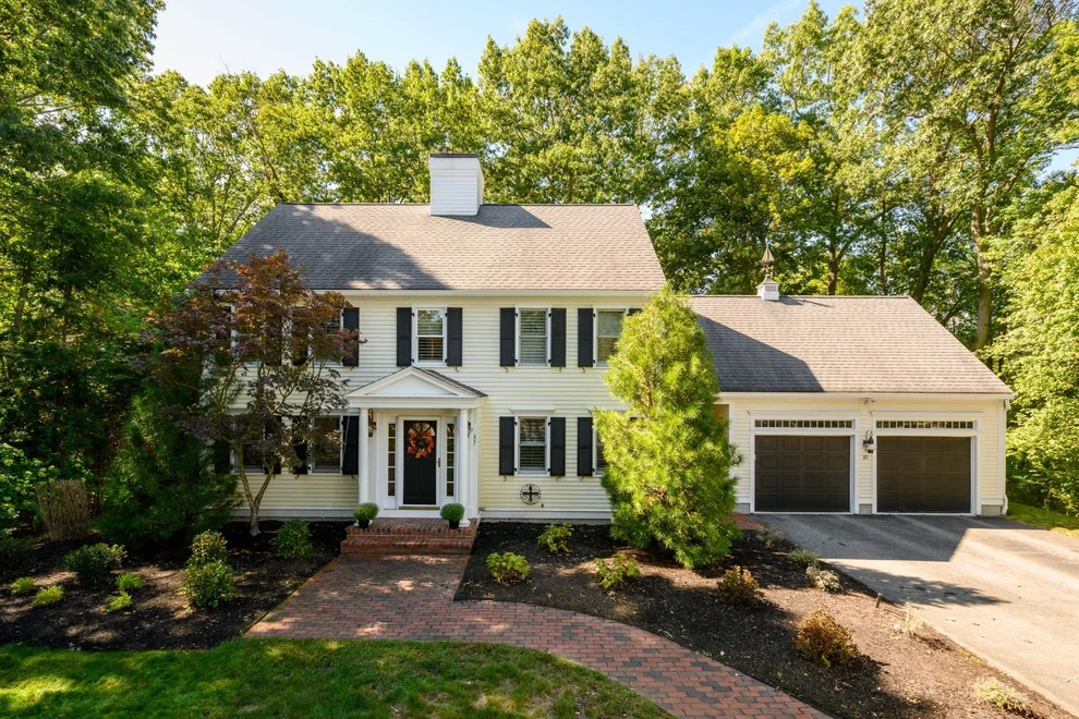 Unit for sale at 37 Ward St, Hingham, MA 02043