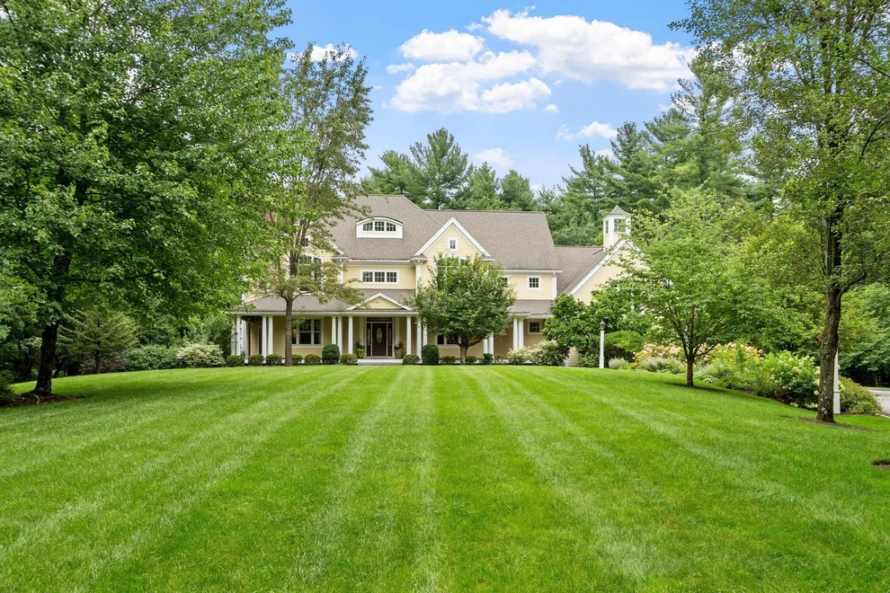 Unit for sale at 47 Hart Farm Rd, Carlisle, MA 01741
