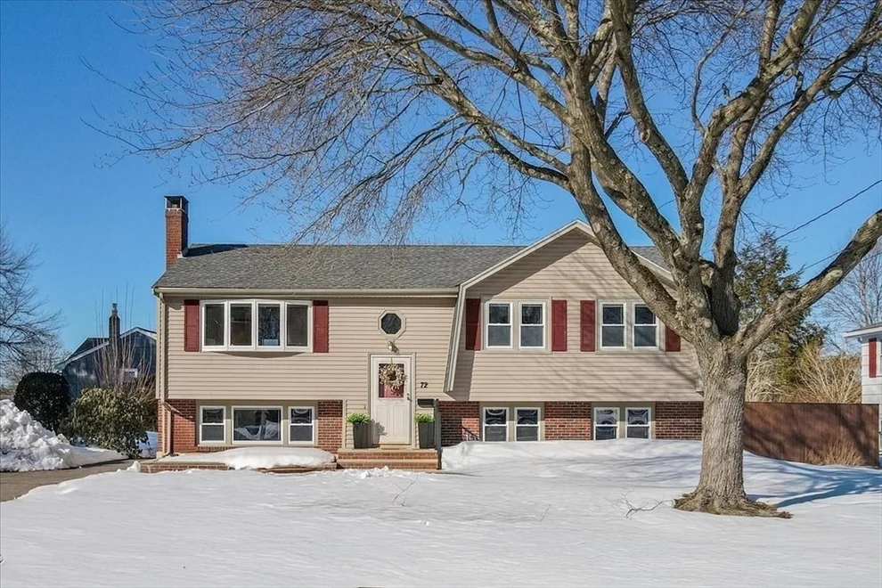 Unit for sale at 72 Rogers Dr, Stoughton, MA 02072
