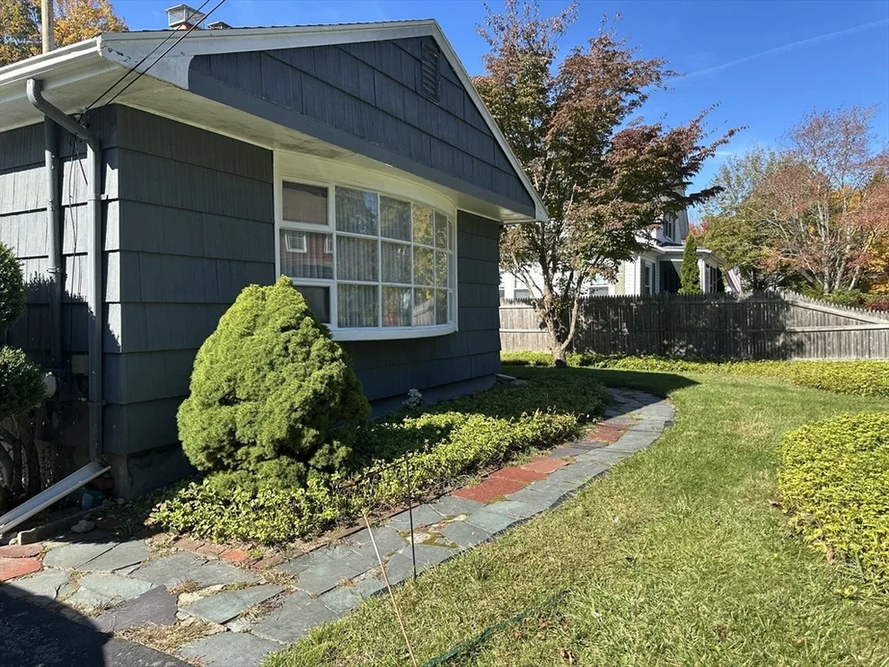Unit for sale at 31 Glenmere Str, West Bridgewater, MA 02379