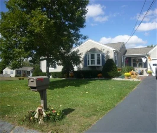 Unit for sale at 170 Blanan Dr, Chicopee, MA 01020