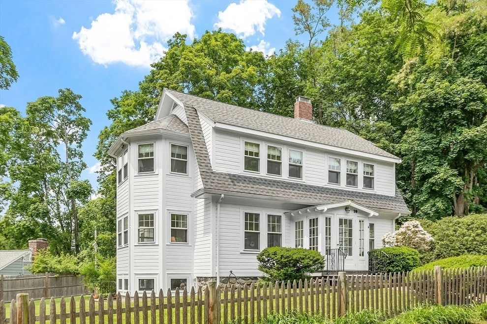 Unit for sale at 10 Torr Street, Andover, MA 01810
