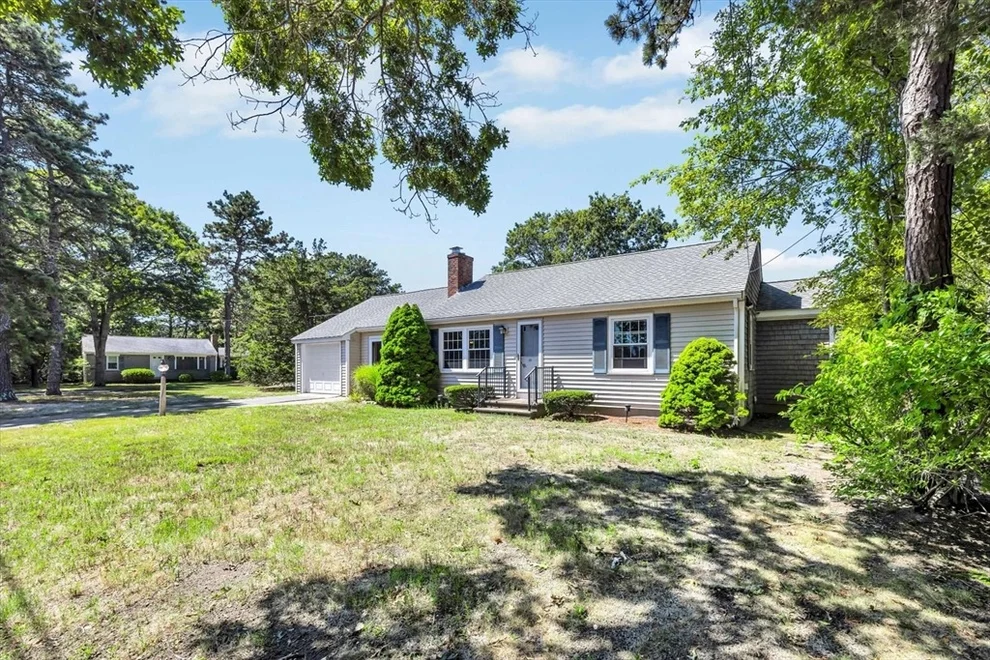 Unit for sale at 41 Yelverton Ln, Yarmouth, MA 02673