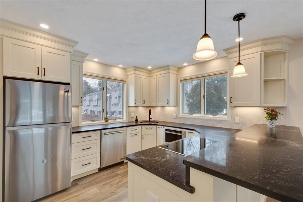 Unit for sale at 801 Sherwood Forest Ln, Saugus, MA 01906