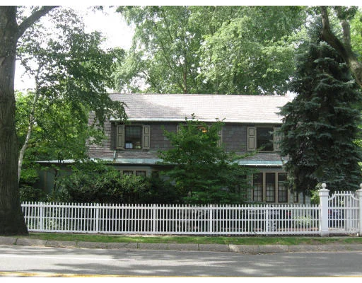 Unit for sale at 72 Fresh Pond Pkwy, Cambridge, MA 02138