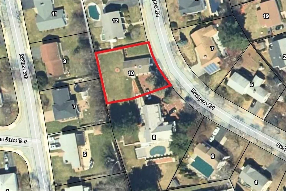 Unit for sale at 10 Rodgers Rd, Stoneham, MA 02180