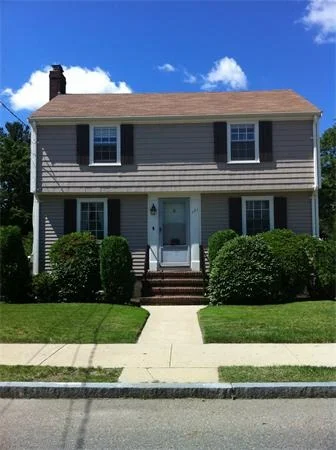 Unit for sale at 121 Thacher St, Milton, MA 02186