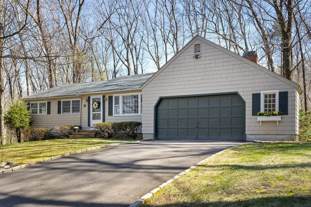 Unit for sale at 9 Beaver Dam Dr, Westford, MA 01886