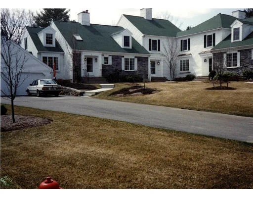 Unit for sale at 2 Bartlett's Reach, Amesbury, MA 01913