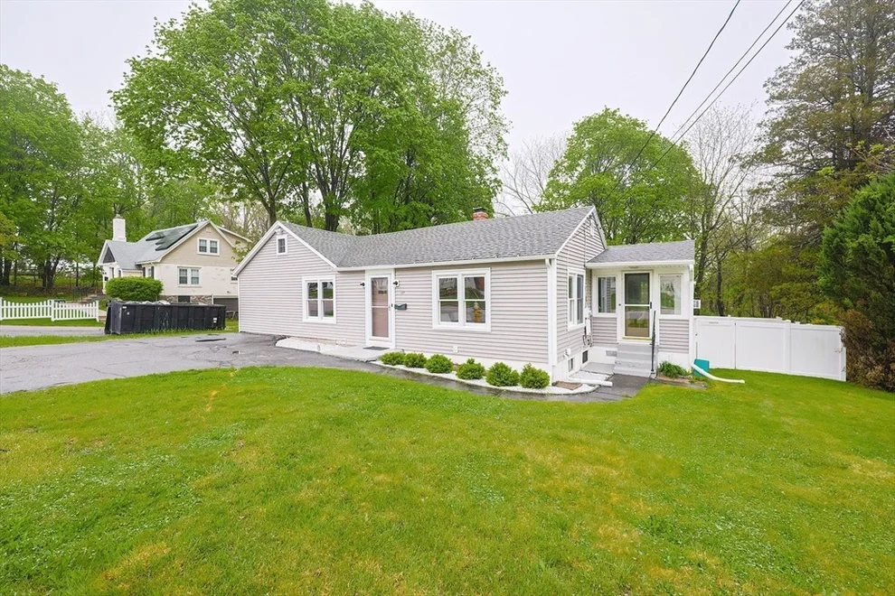Unit for sale at 497 Massasoit Rd, Worcester, MA 01604