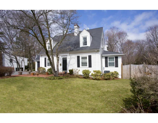 Unit for sale at 1915 Beacon St, Newton, MA 02468