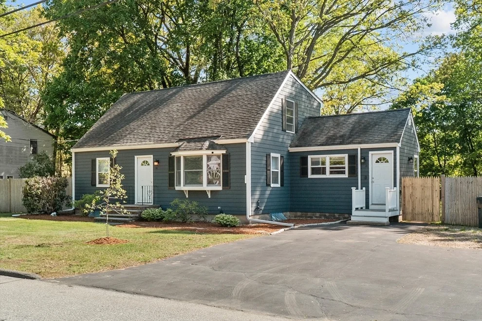 Unit for sale at 10 Fairmeadow Rd, Wilmington, MA 01887