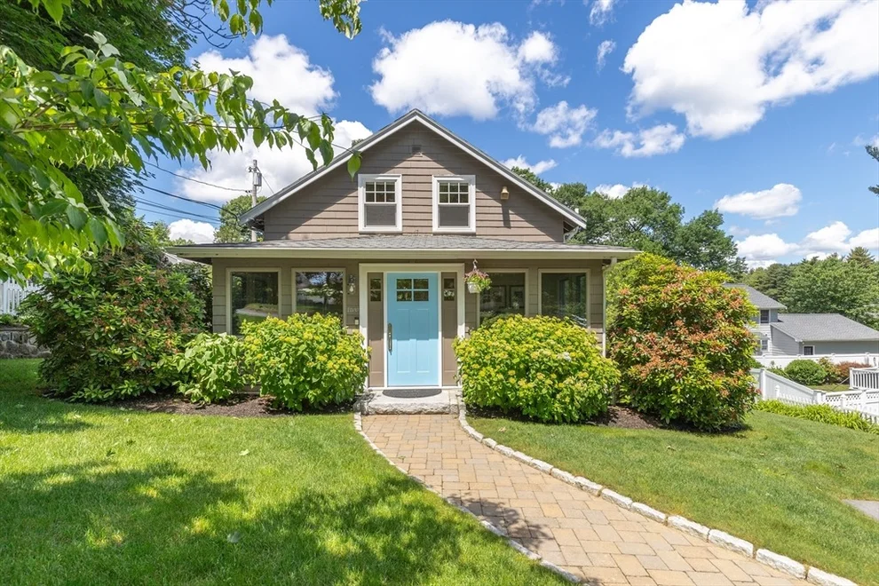 Unit for sale at 2 Parkwood Road, Lynnfield, MA 01940