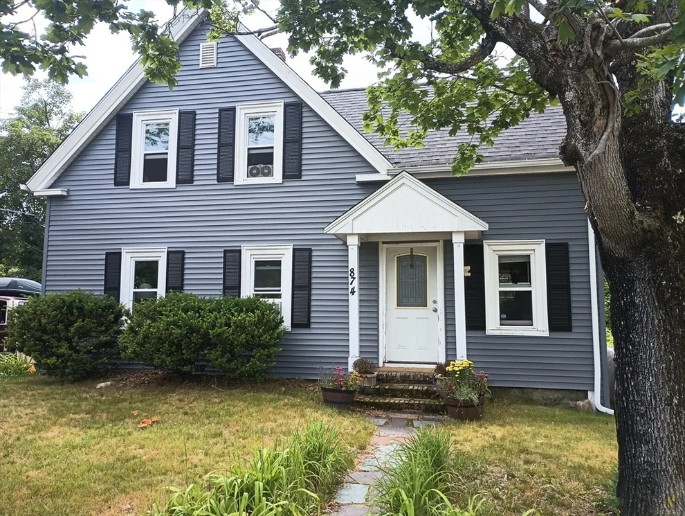 Unit for sale at 874 Union St, Rockland, MA 02370