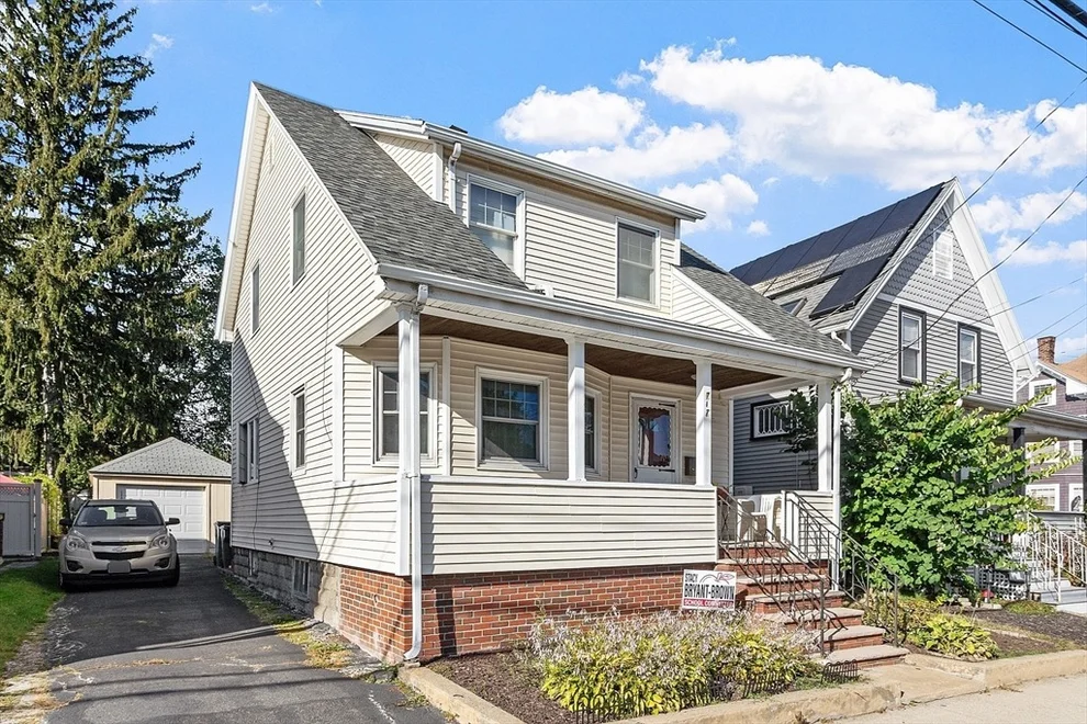 Unit for sale at 717 Boston St, Lynn, MA 01905