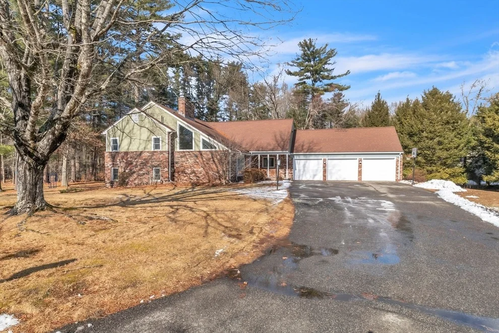 Unit for sale at 11 Bonair Dr, Wilbraham, MA 01095